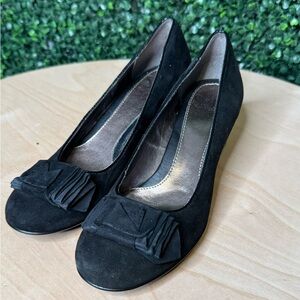 Söfft Comfort Heels Black Suede Low Heel Pumps Womens Size 7 NWOT